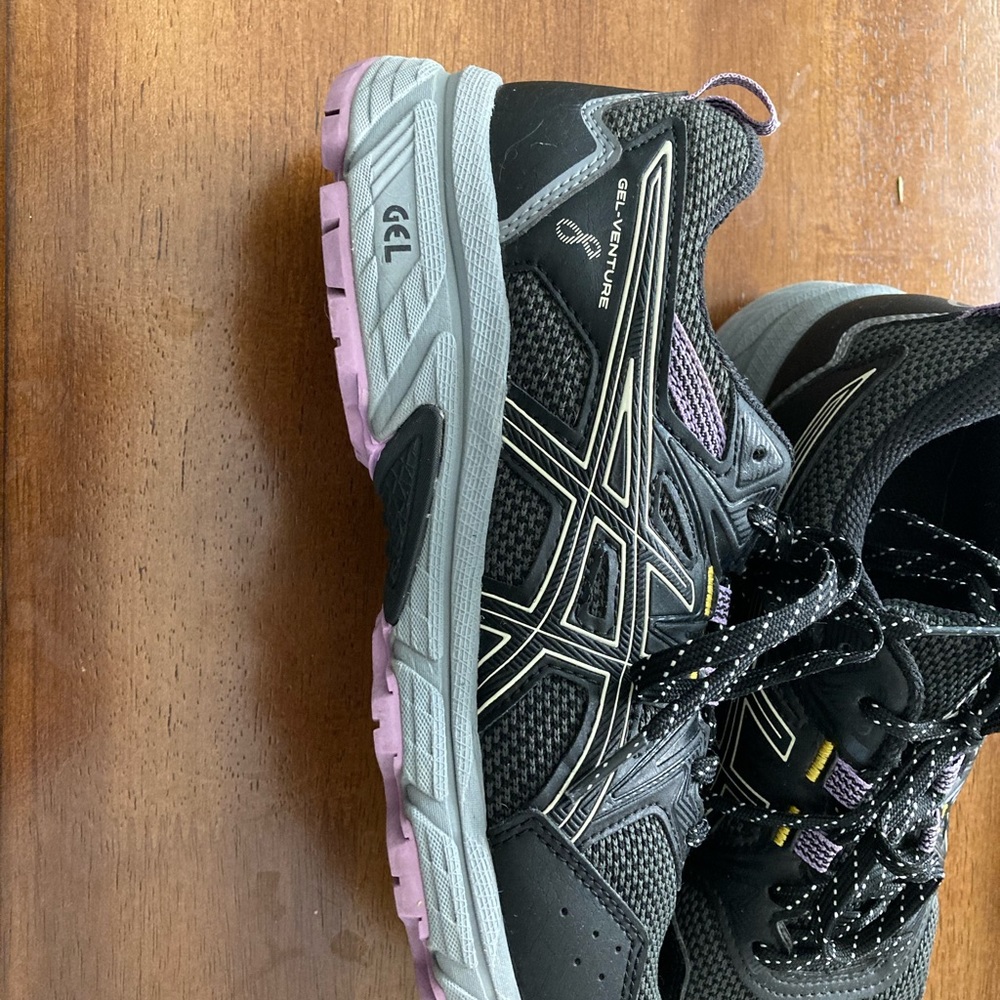 ASICS Venture Gel shoes women’s